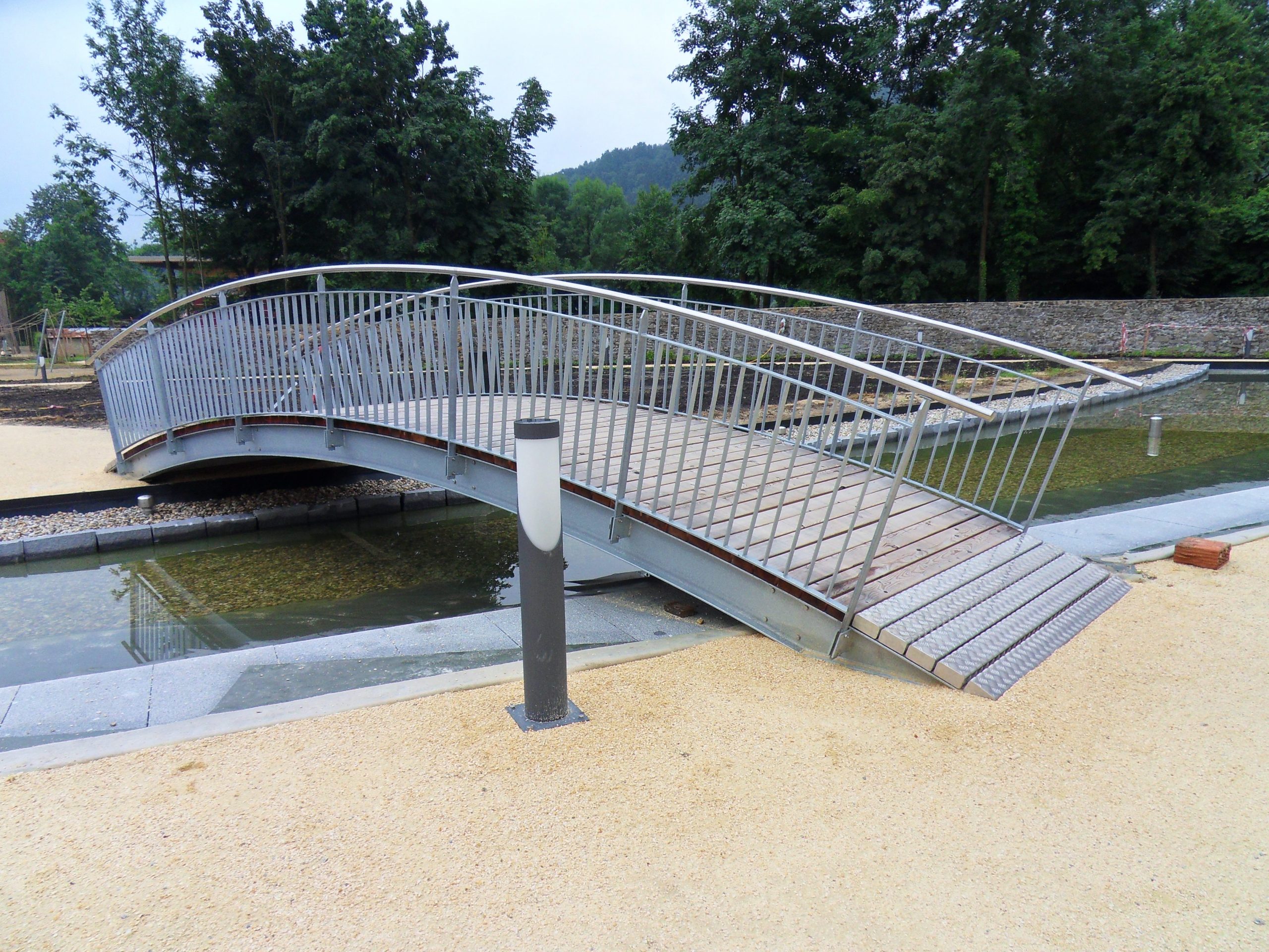 Brücke aus Metall